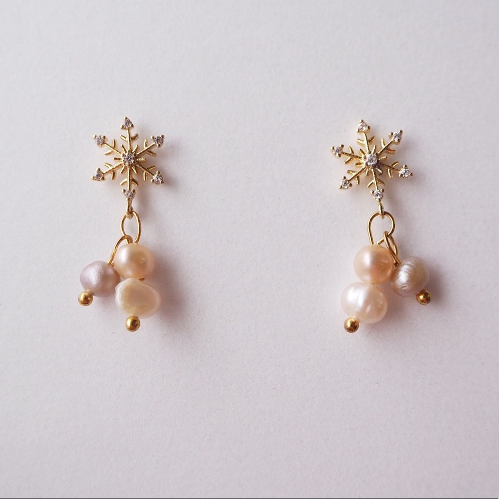 Freshwater Pearl Gold Plated Snow Earrings